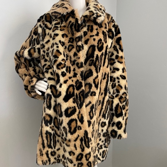 Kensie Jackets & Blazers - Kensie reversible faux leopard print coat NWOT